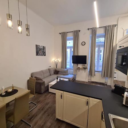 Akacfa Boutique Apartment Budapest Luaran gambar