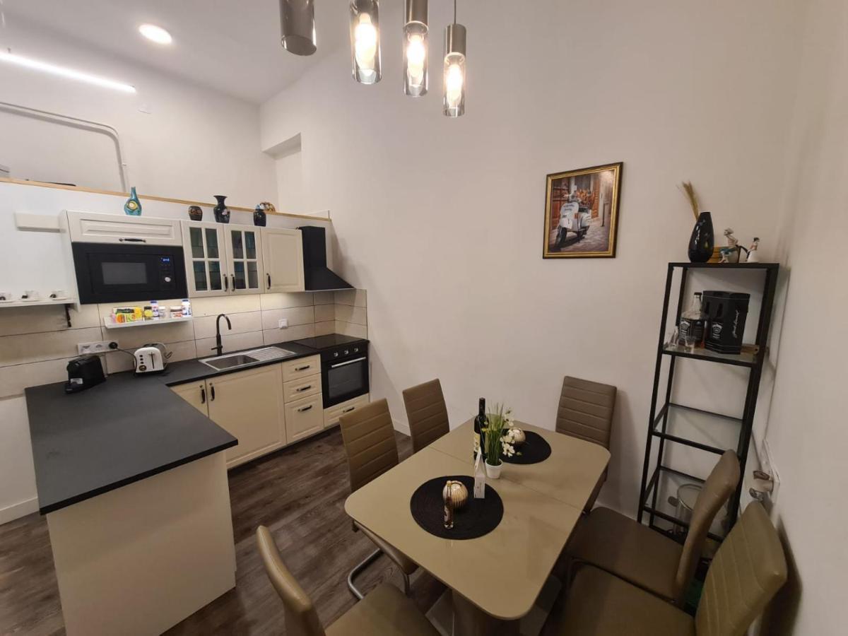 Akacfa Boutique Apartment Budapest Luaran gambar